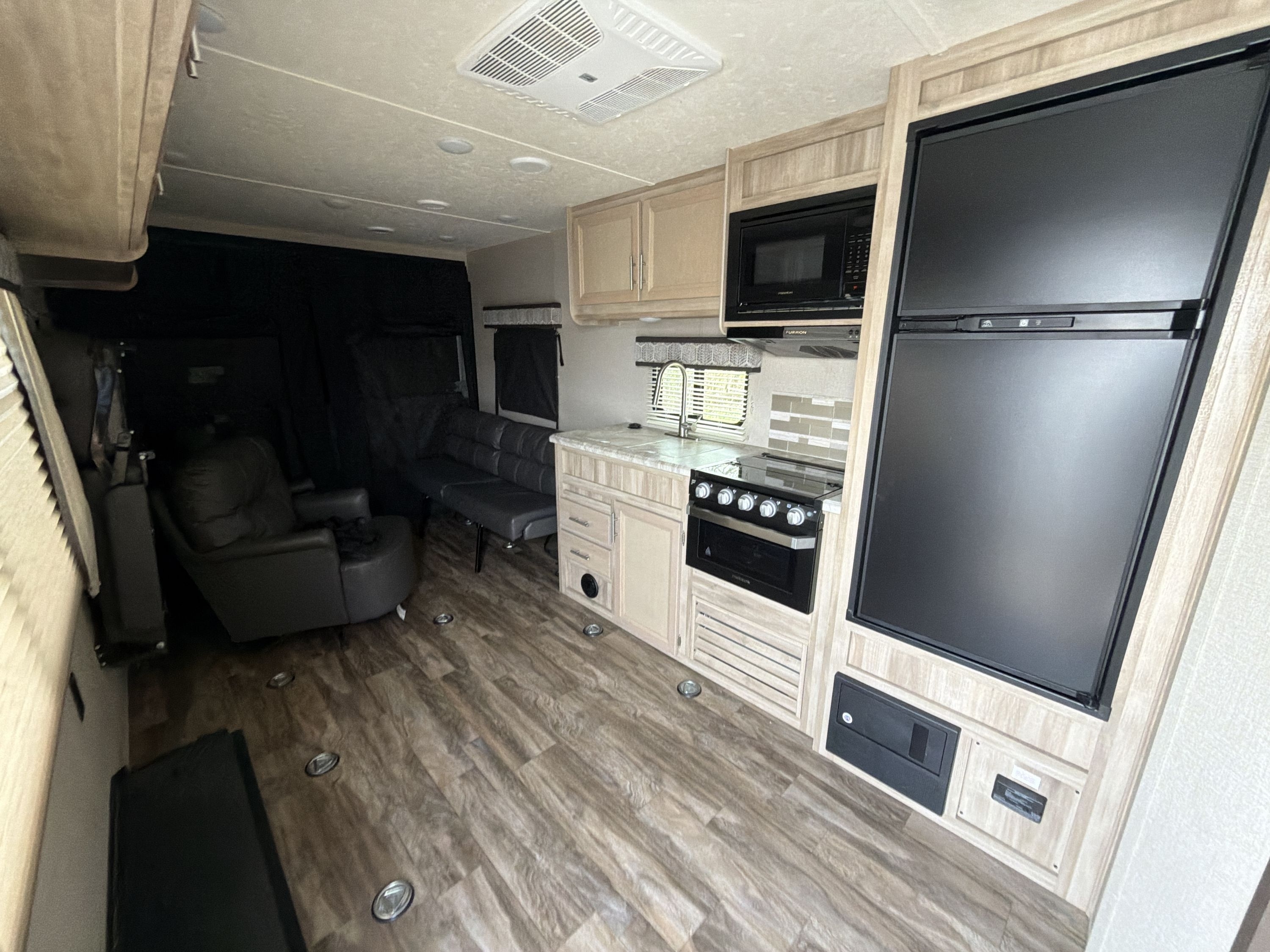 2020 Coachmen CATALINA TRAIL BLAZER 26TH in chelsea MI