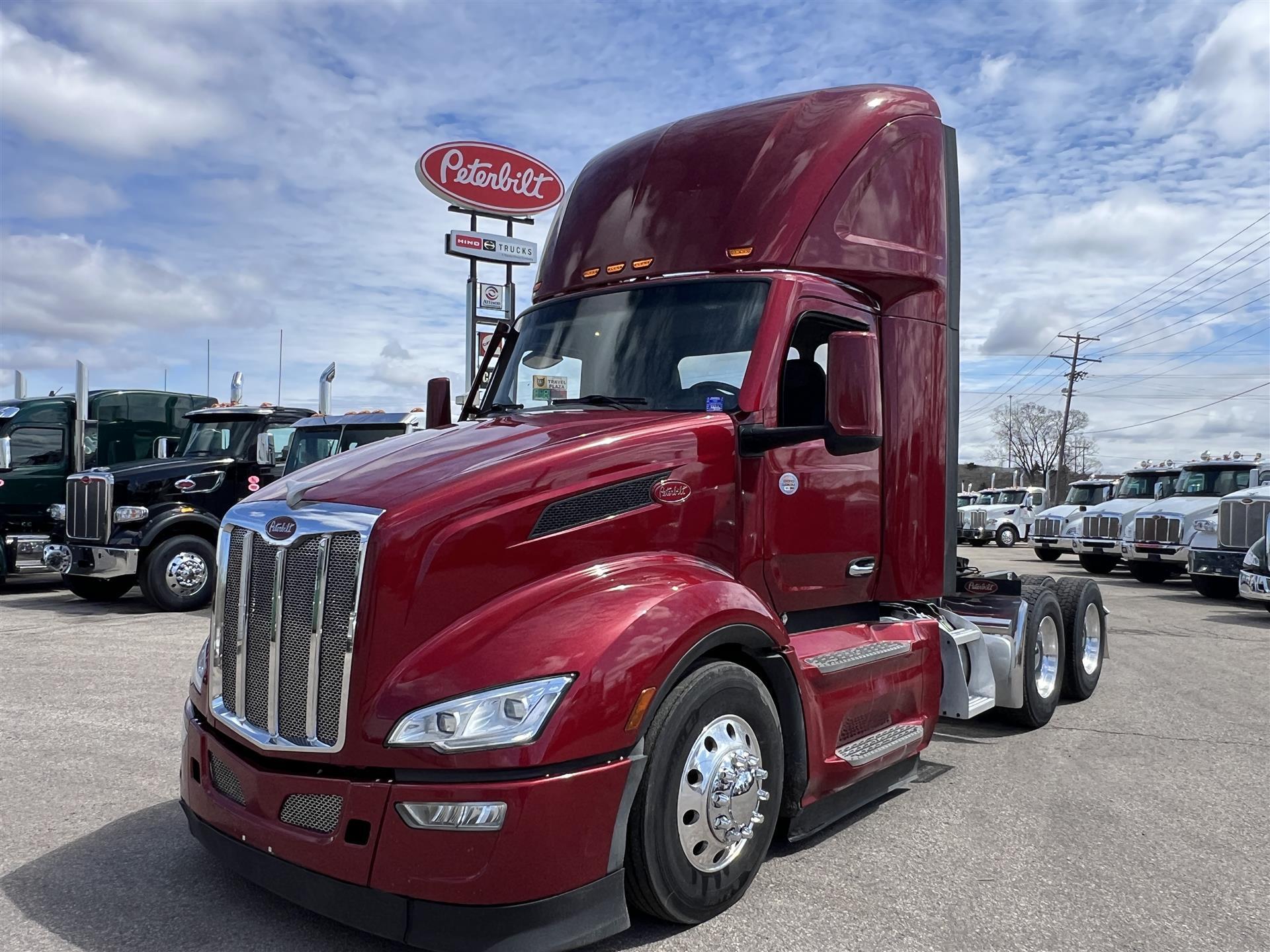 2022 PETERBILT 579 in Fargo, ND