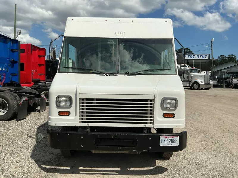 2020 Freightliner MT556