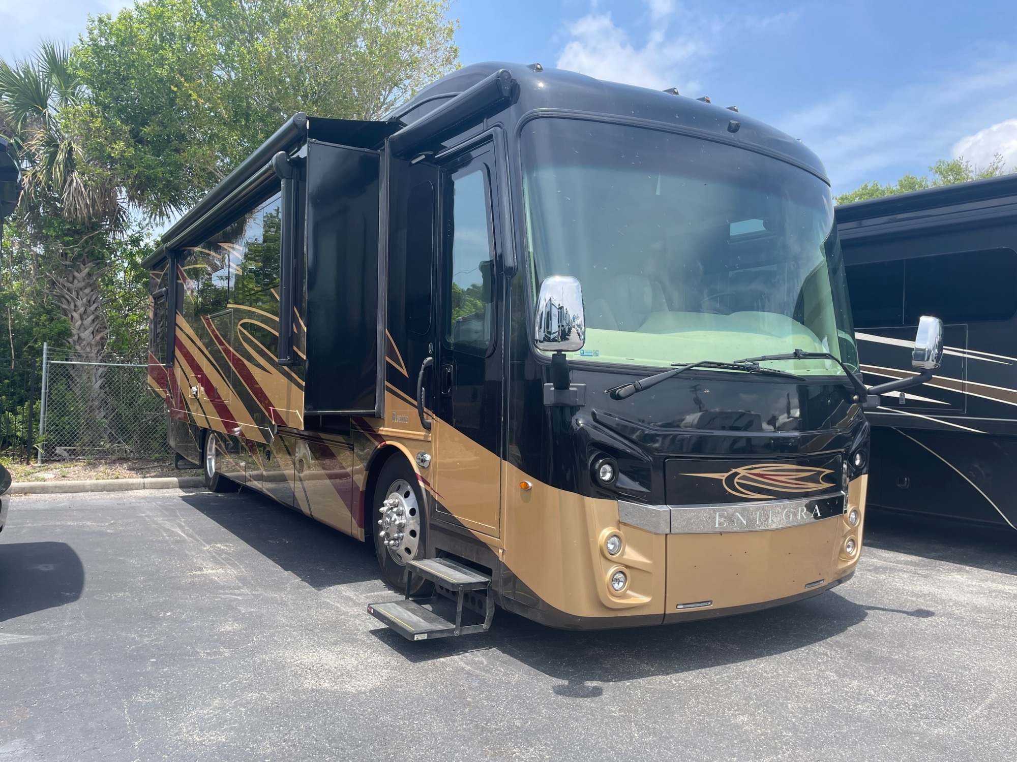 2022 Entegra Coach REATTA 37K in cocoa FL