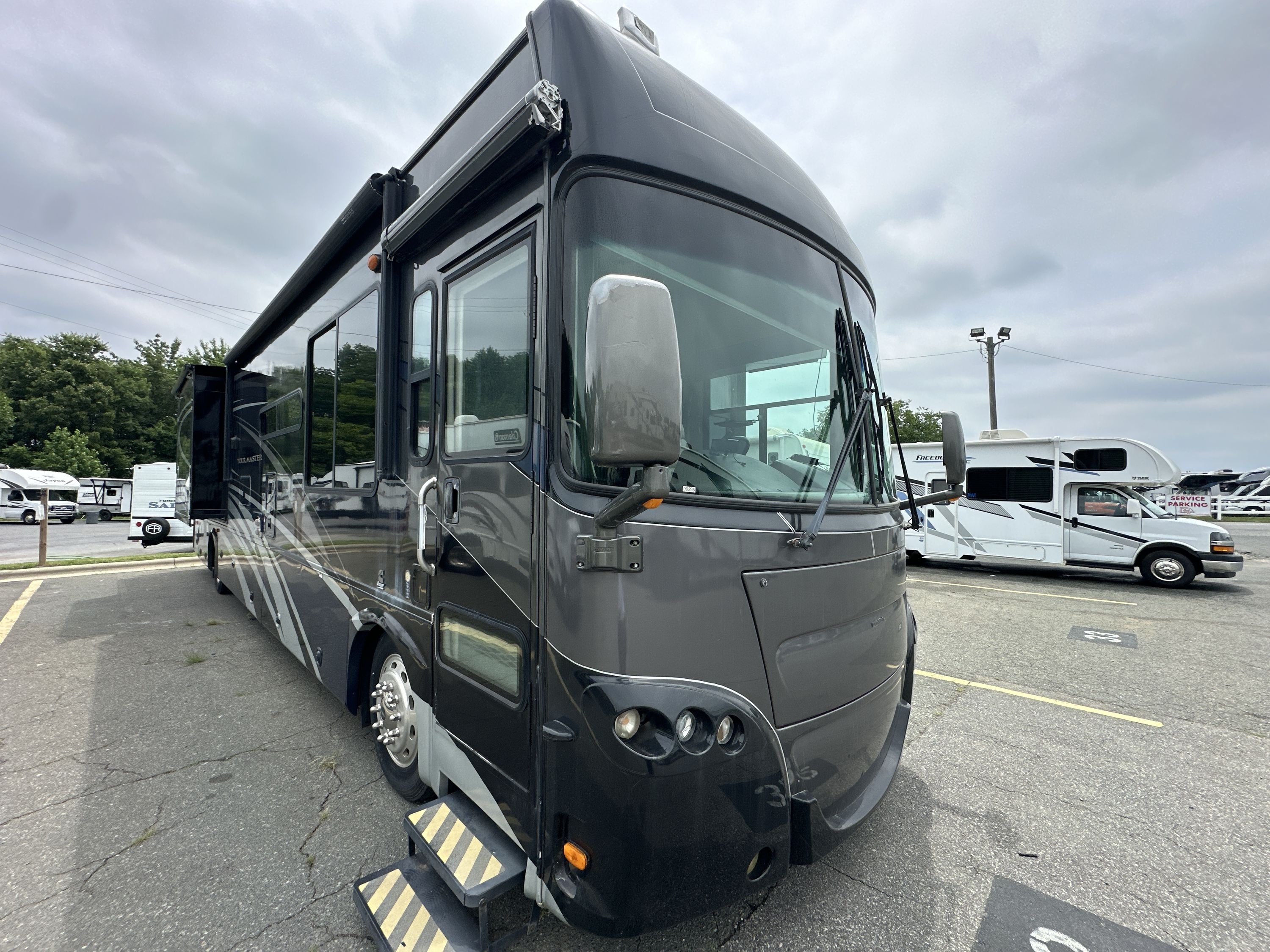 2008 Gulf Stream TOUR MASTER 40B in concord NC