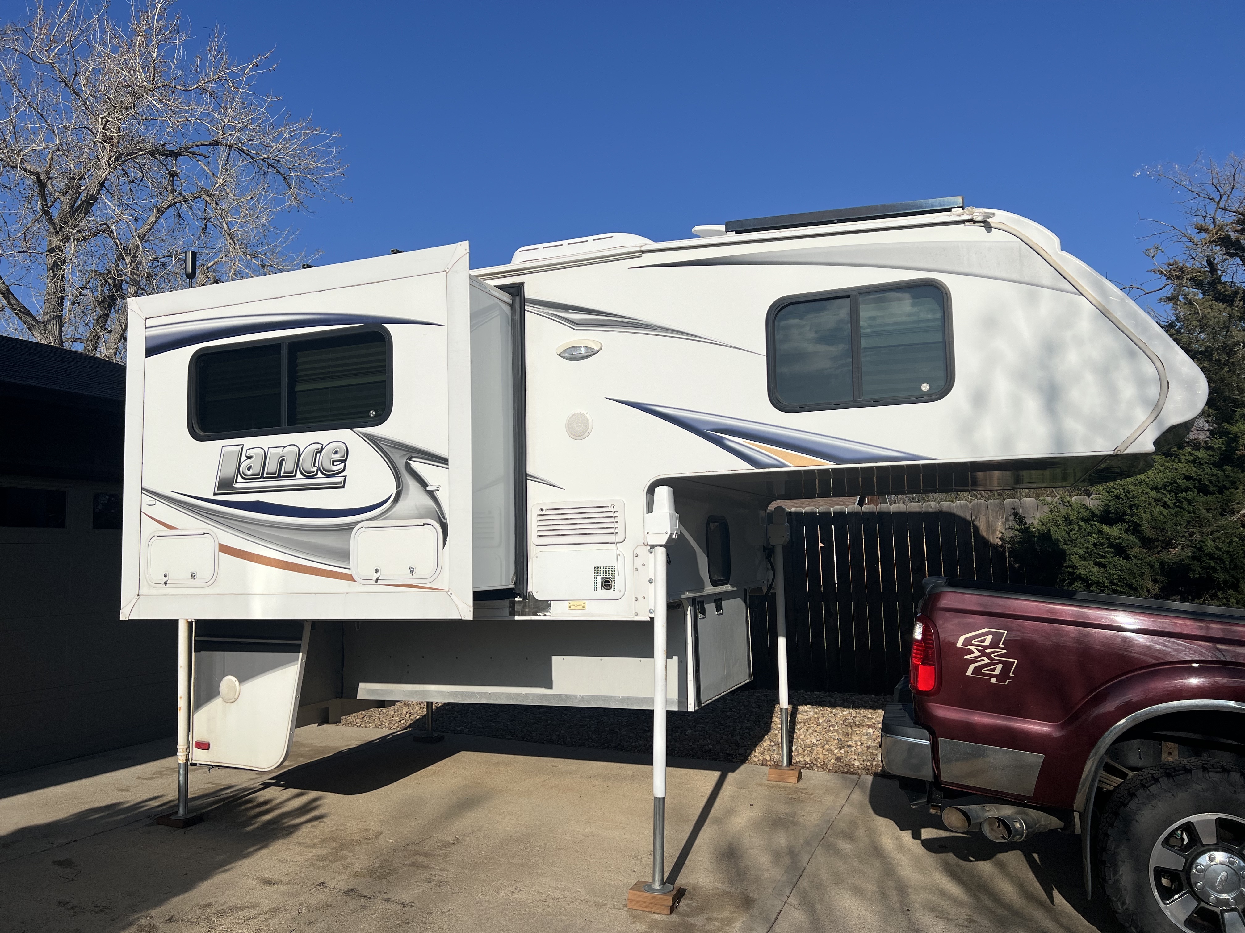 2013 Lance 855s Truck Camper in boulder CO