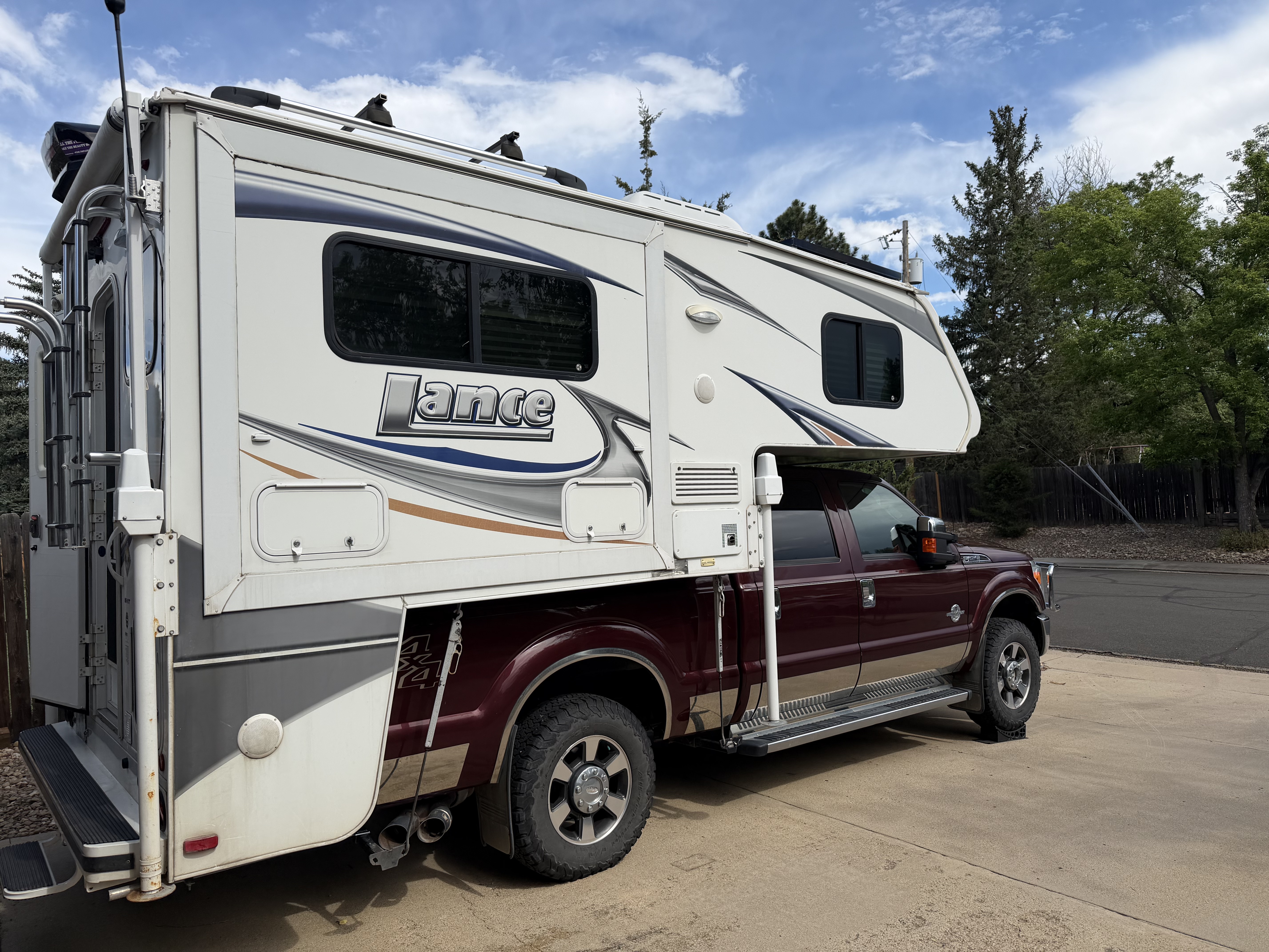 2013 Lance 855s Truck Camper in boulder CO