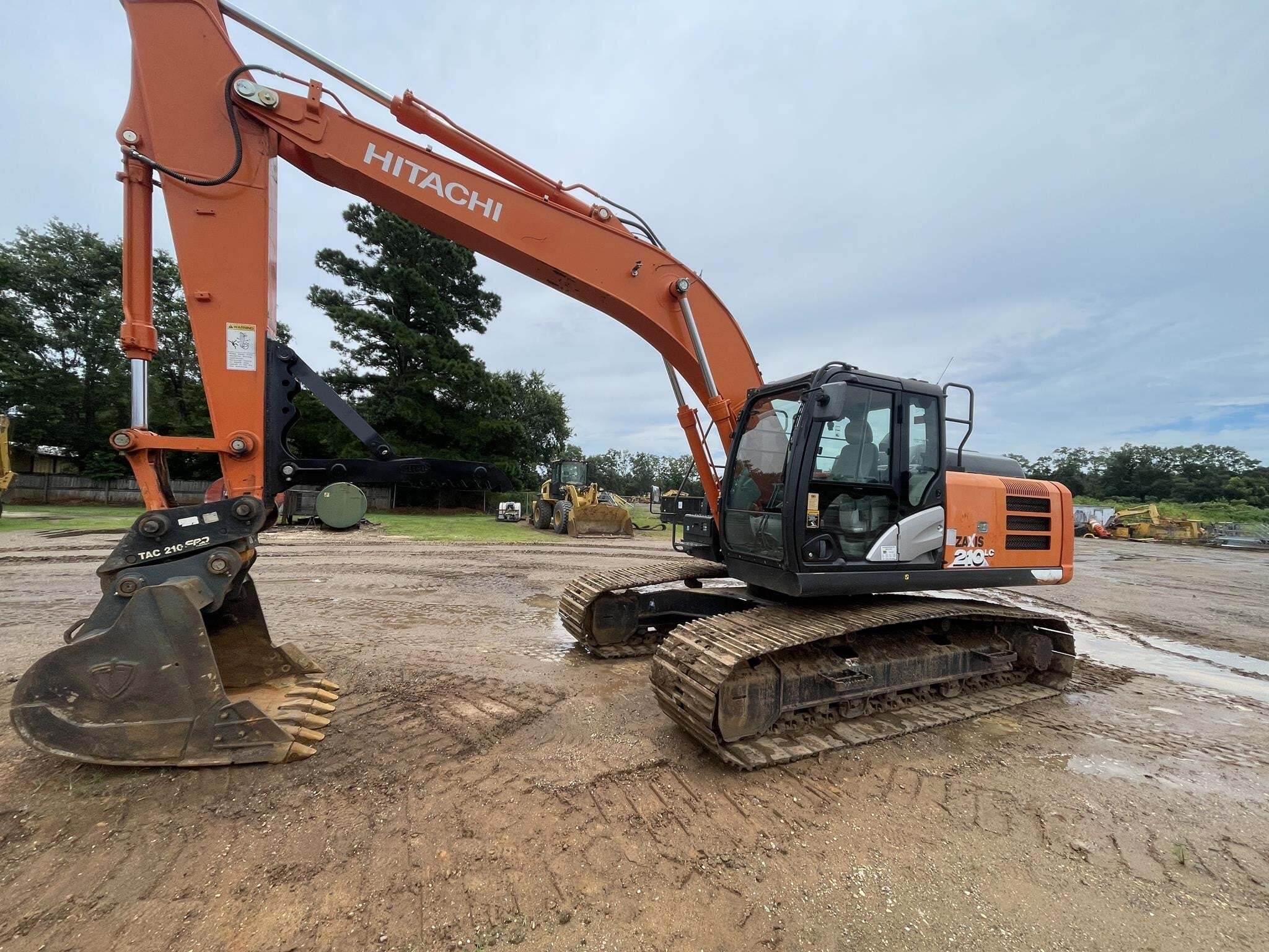 Hitachi Excavators Equipment listings For Sale Near Lietchfield
