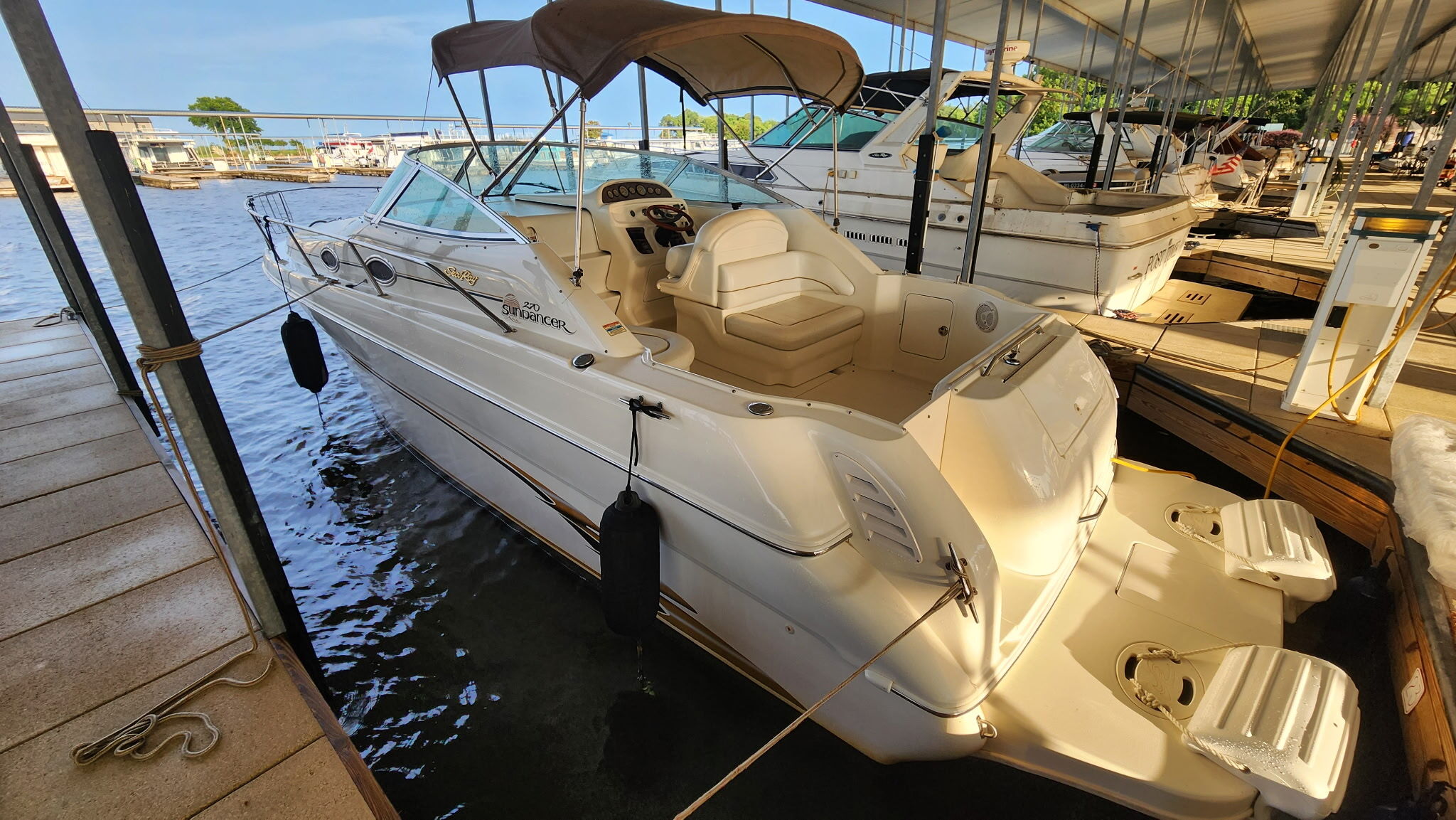 1998 Sea Ray 270 Sundancer in madison MS