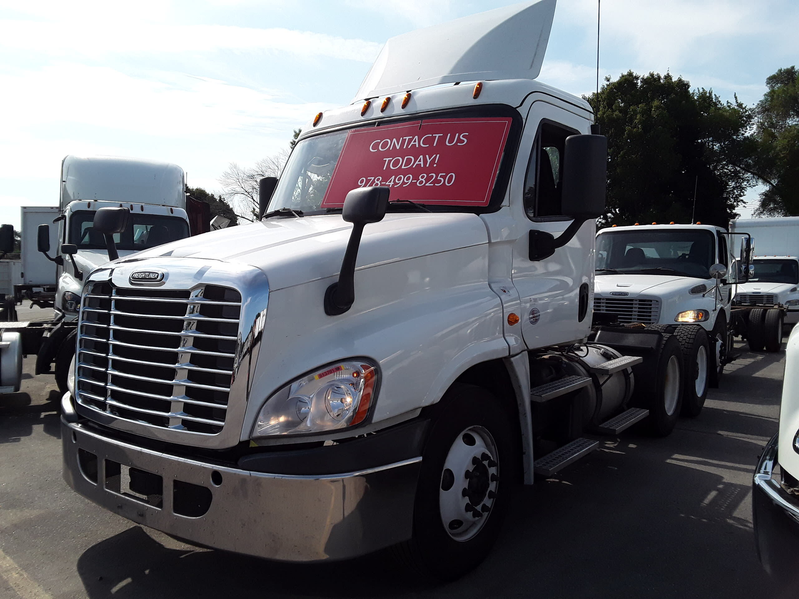2019 FREIGHTLINER CASCADIA 125 in Salisbury, MA