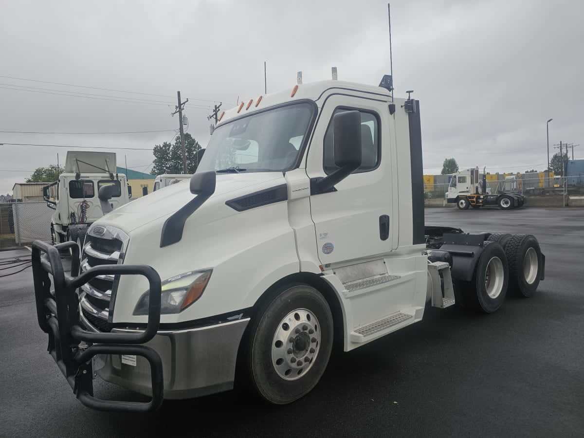 2020 FREIGHTLINER CASCADIA 116 in Tacoma, WA