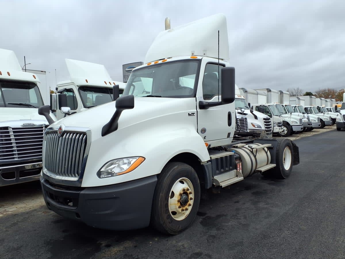 2021 INTERNATIONAL LT625 DAYCAB S/A in Warwick, RI