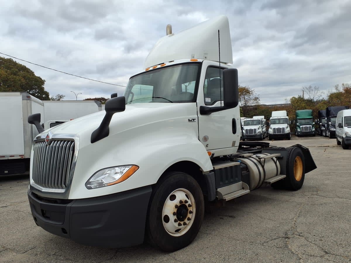 2021 INTERNATIONAL LT625 DAYCAB S/A in Warwick, RI