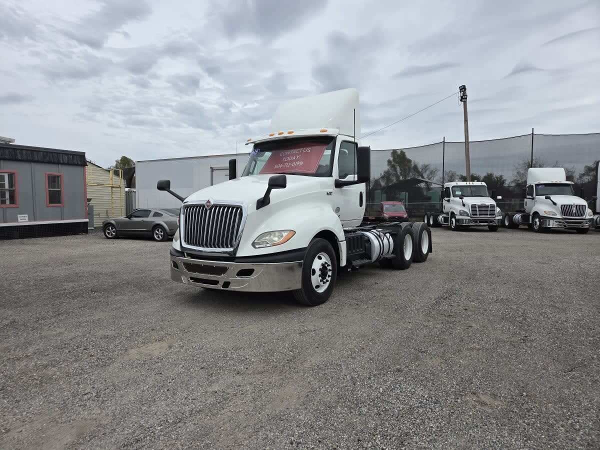 2019 INTERNATIONAL LT625 DAYCAB T/A in Saint Rose, LA