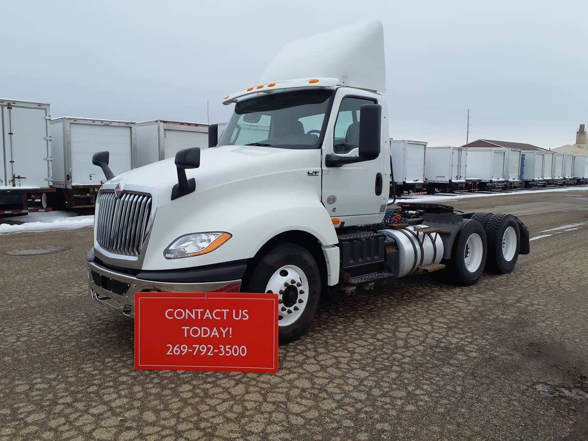 2019 INTERNATIONAL LT625 DAYCAB T/A in Wayland, MI
