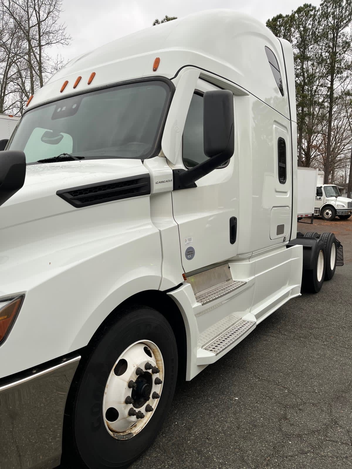 2021 FREIGHTLINER CASCADIA 126 in Richmond, VA