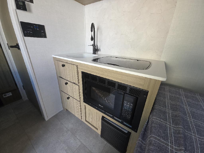 2027 FOREST RIVER 13DLE