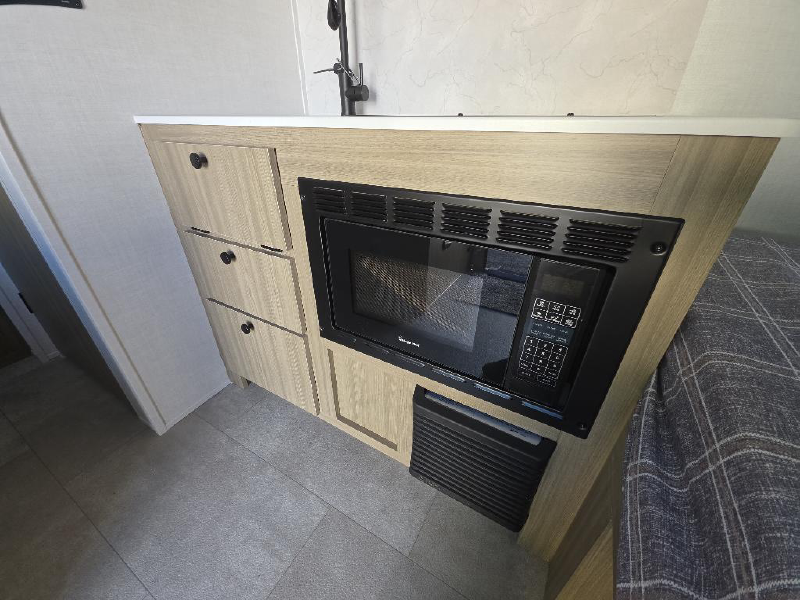 2027 FOREST RIVER 13DLE