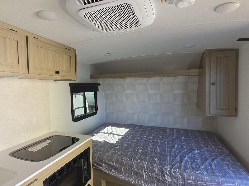 2027 FOREST RIVER 13DLE