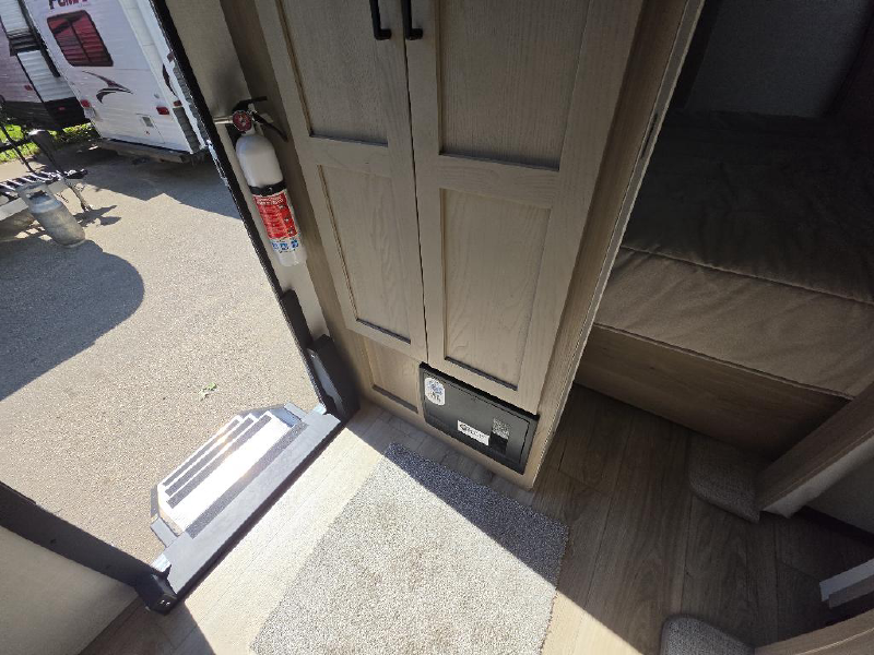 2026 FOREST RIVER ROCKWOOD MINI LITE 2523MBR