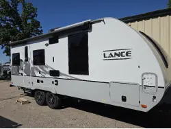 2021 LANCE 2075