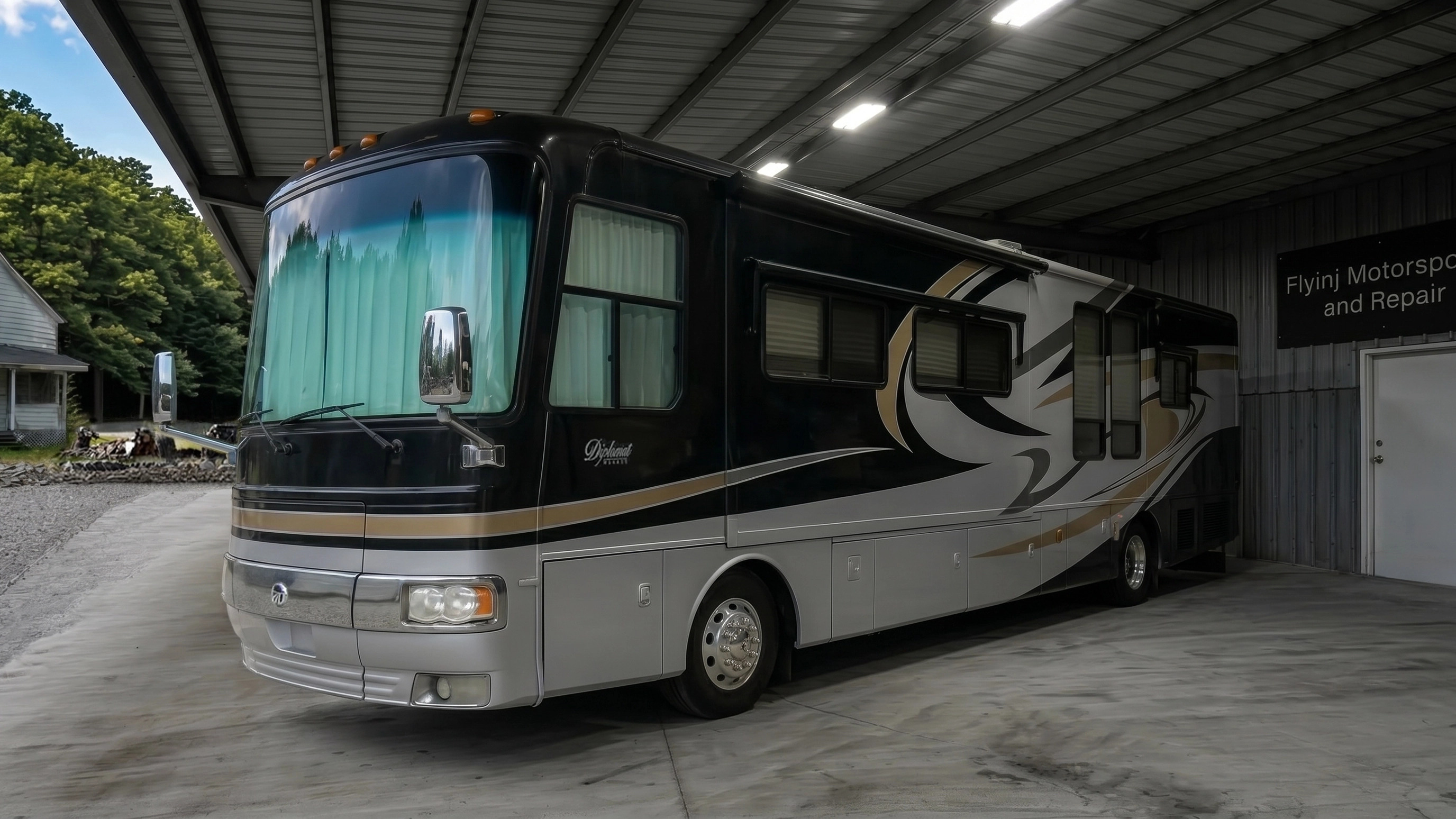 2008 Monaco DIPLOMAT 40SKQ in red wing MN