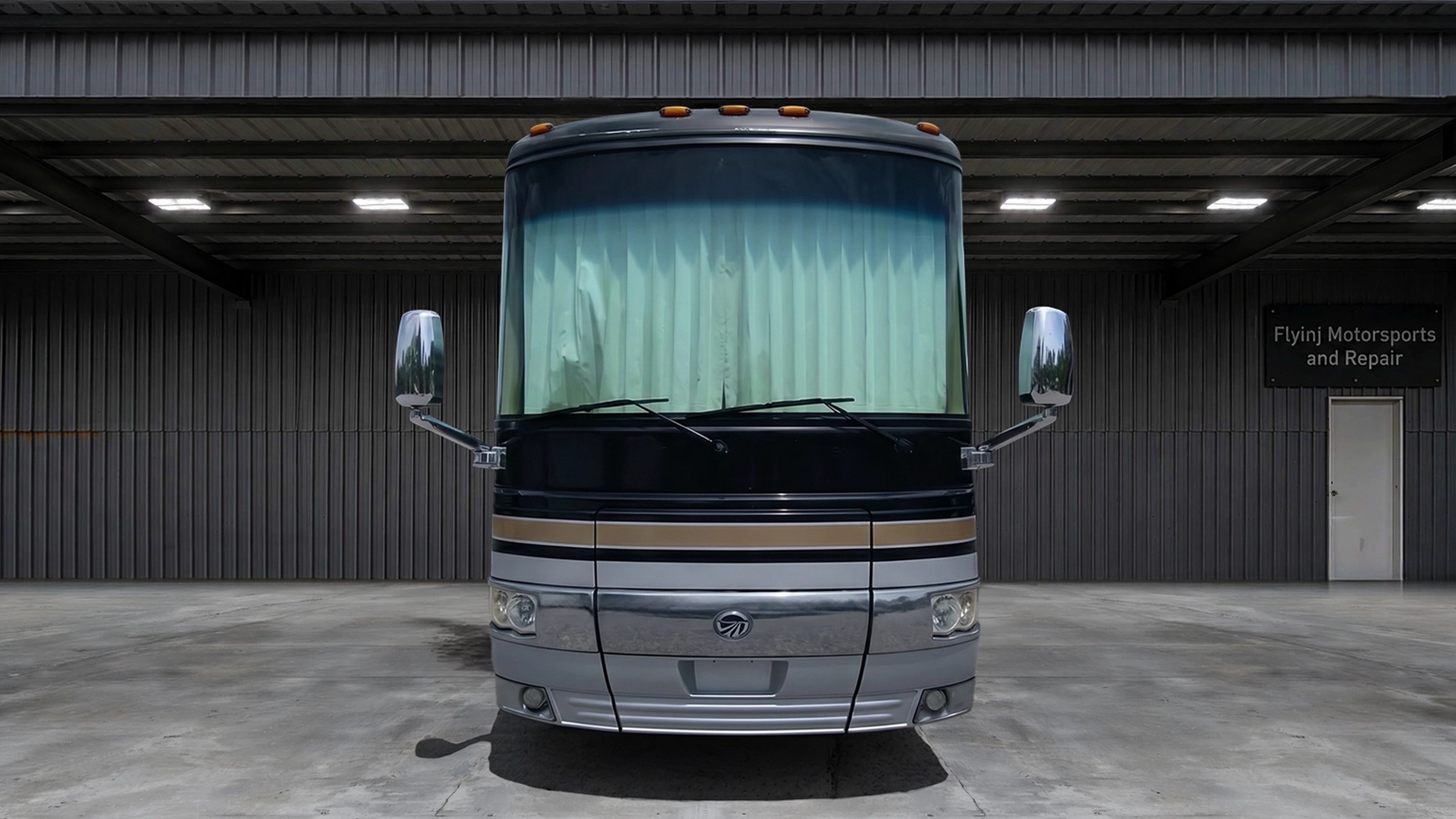 2008 Monaco DIPLOMAT 40SKQ in red wing MN