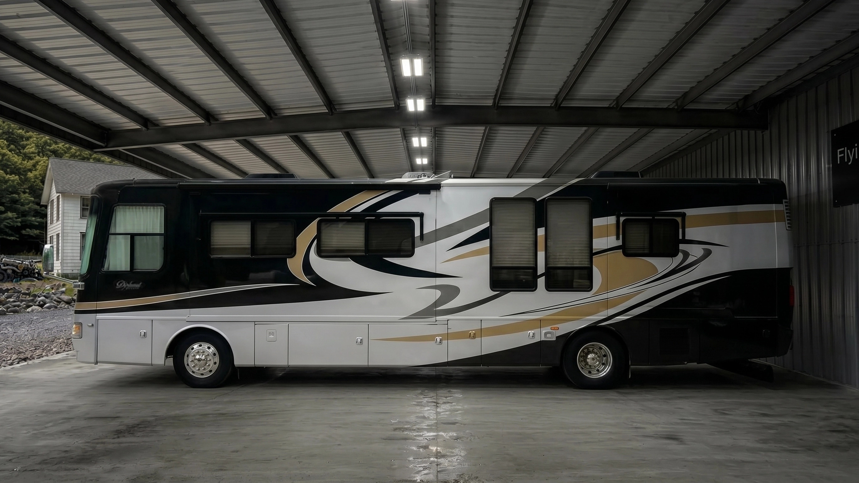 2008 Monaco DIPLOMAT 40SKQ in red wing MN