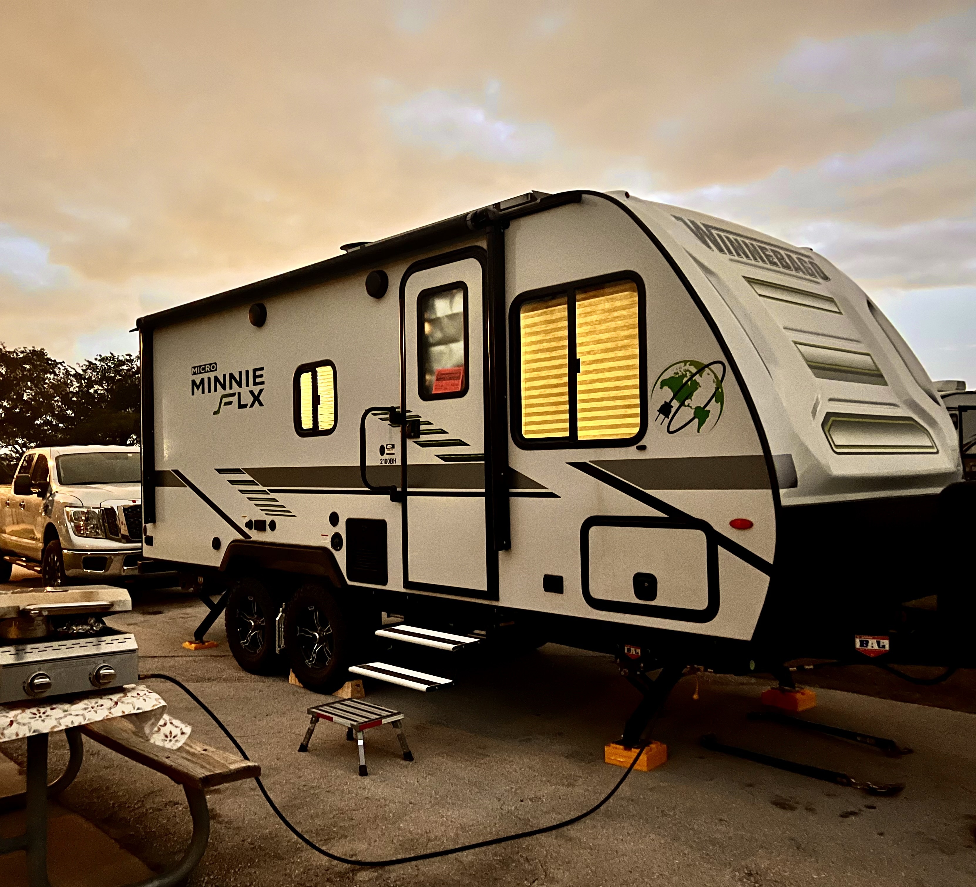 2022 Winnebago MICRO MINNIE FLX 2100BH RV