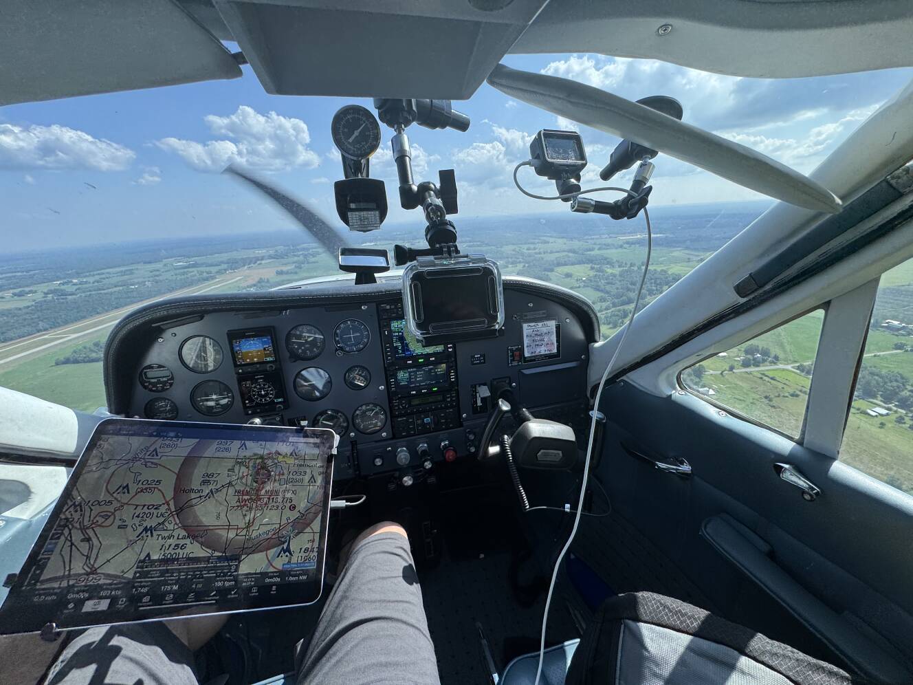 A photo of this 1976 Cessna 177