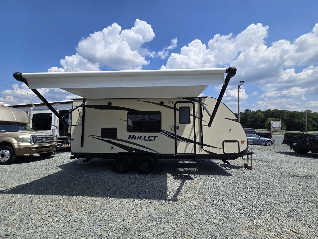 2017 Keystone BULLET CROSSFIRE 2070BH RV