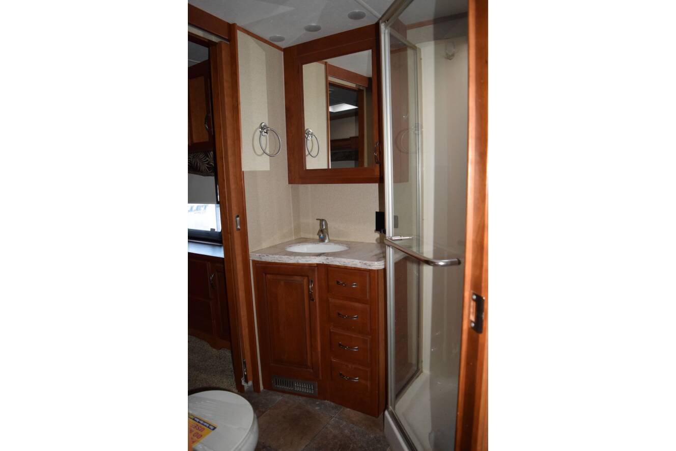 A photo of this 2015 Evergreen LIFESTYLE LS36FW
