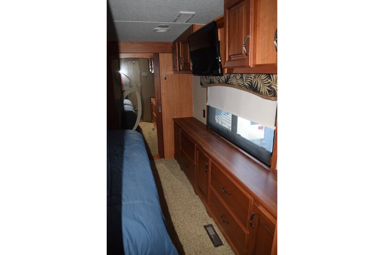 A photo of this 2015 Evergreen LIFESTYLE LS36FW