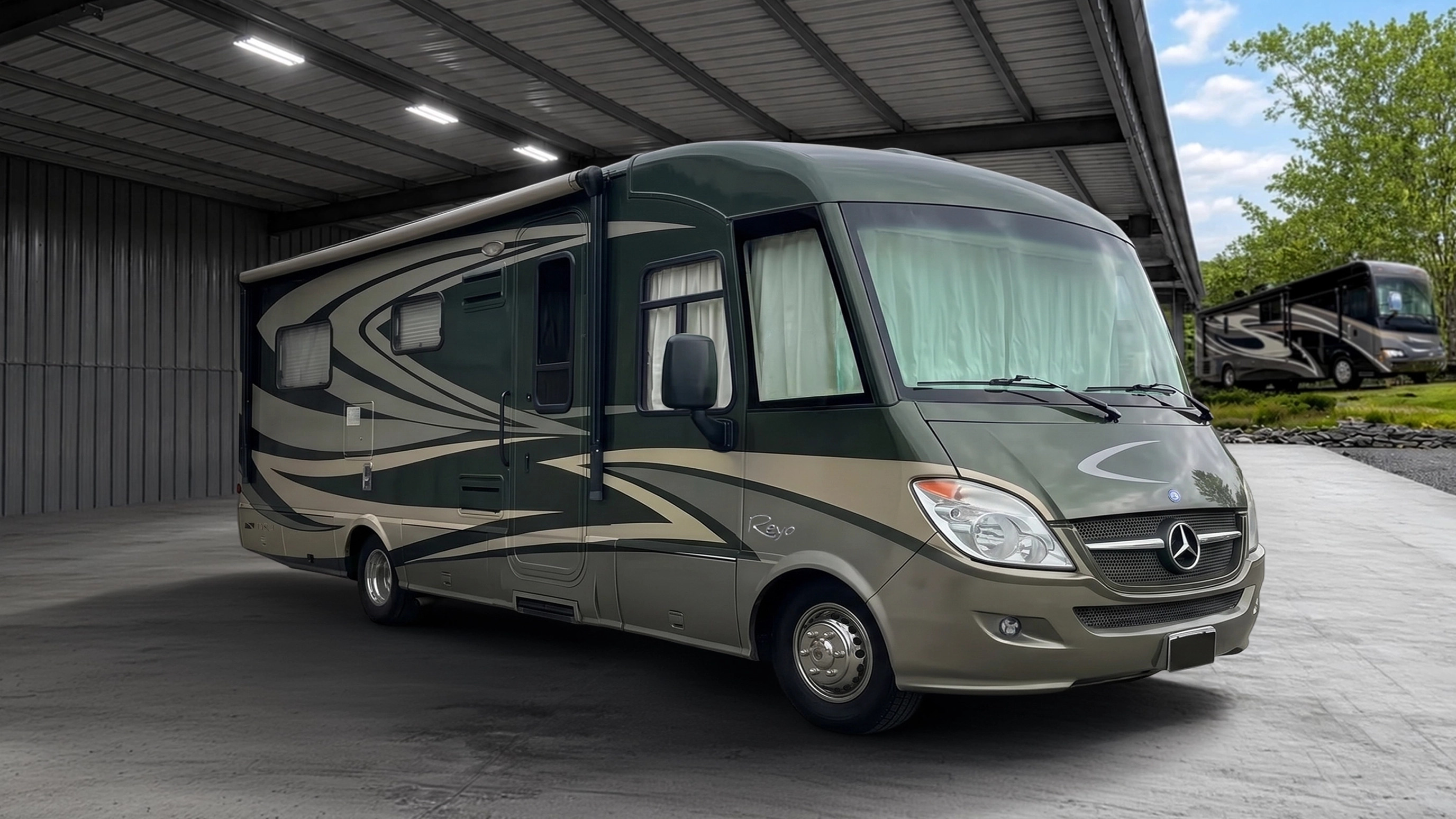 2013 Itasca REYO 25Q Class A Diesel Motorhome - Diesel Pusher RV