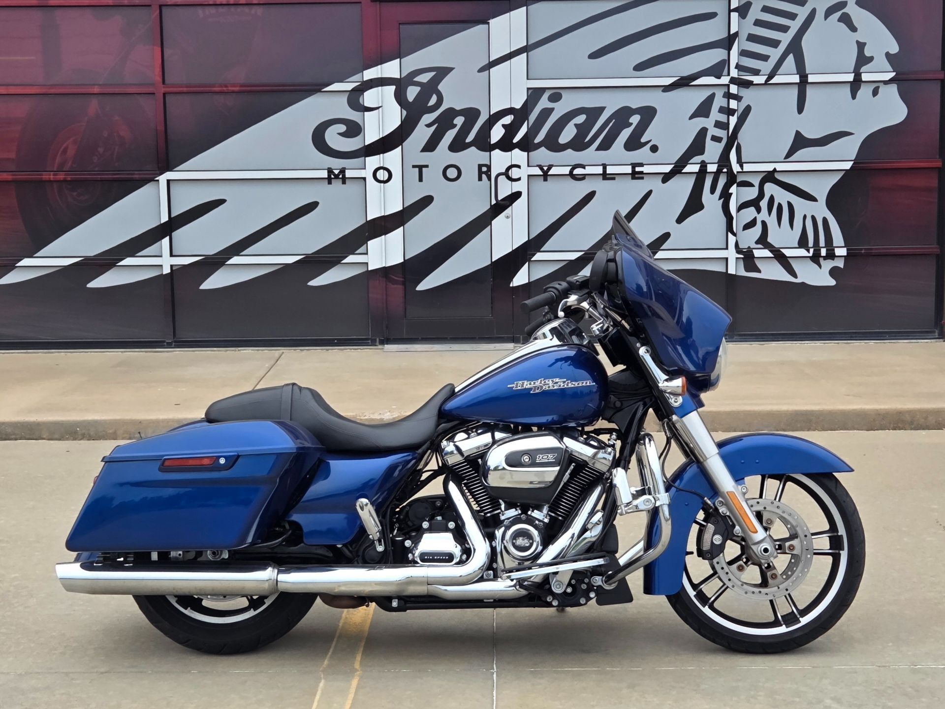 2017 Harley-Davidson Street Glide® Special SPECIAL in Norman, OK
