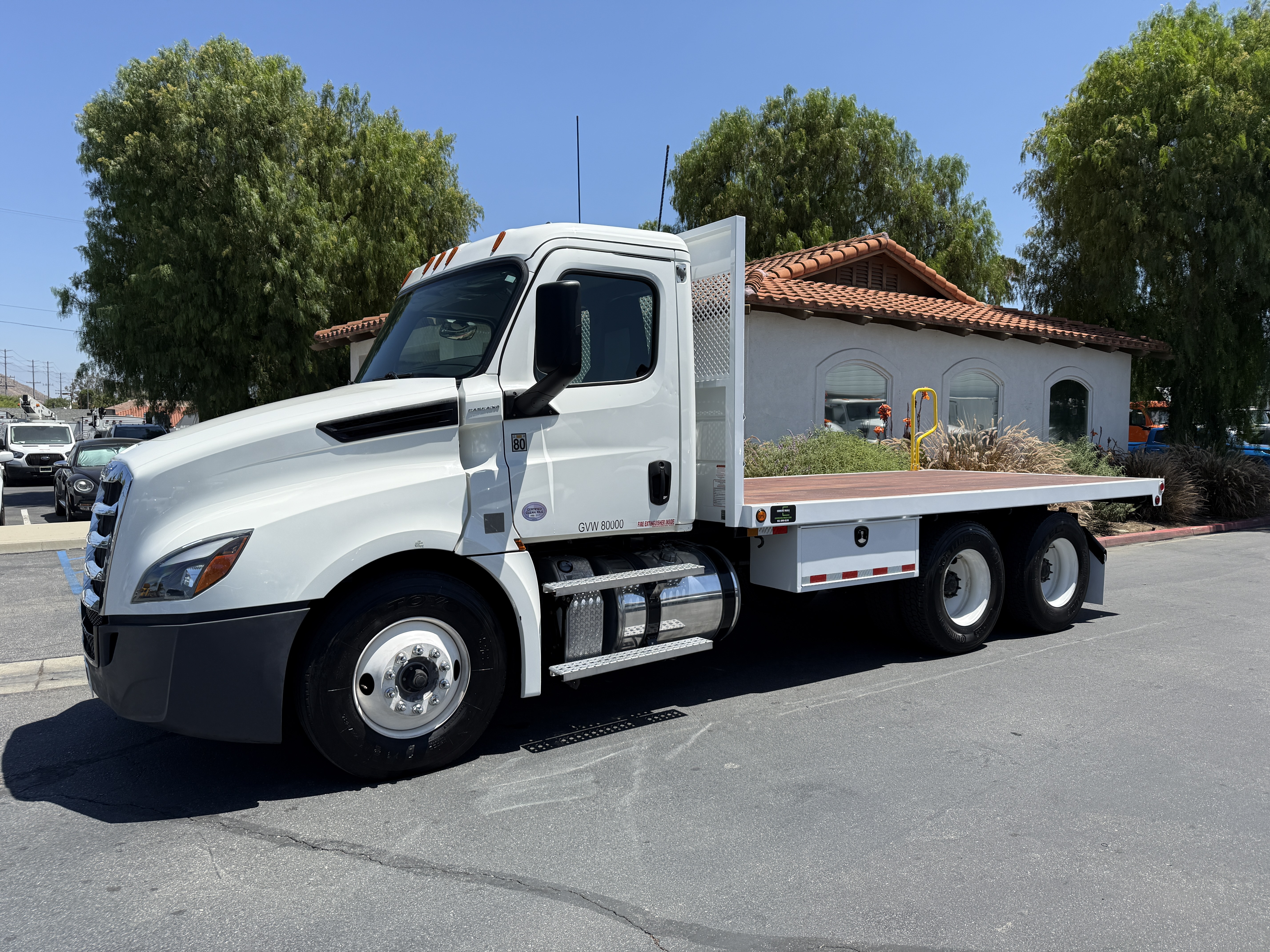 2020 FREIGHTLINER CASCADIA in Norco, CA