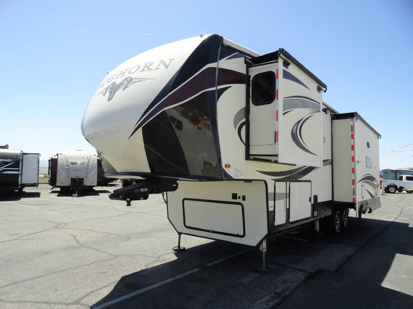 A photo of this 2018 Heartland Bighorn 3160EL