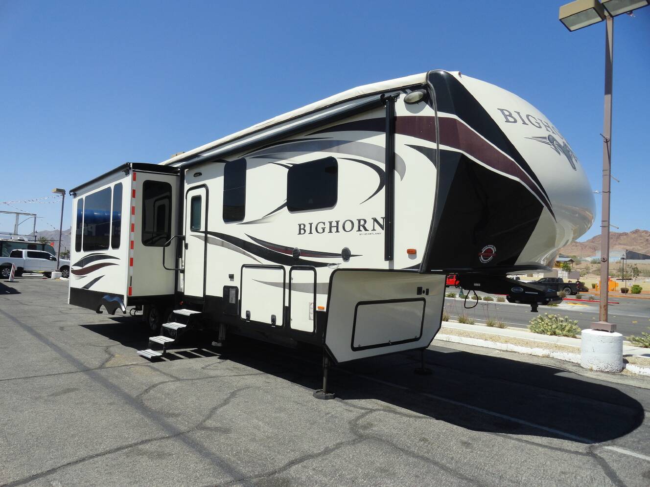 A photo of this 2018 Heartland Bighorn 3160EL