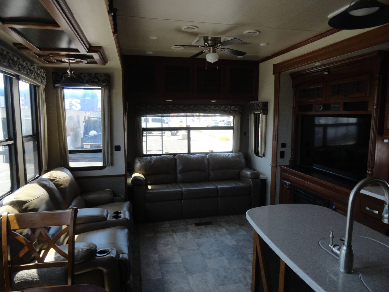 A photo of this 2018 Heartland Bighorn 3160EL