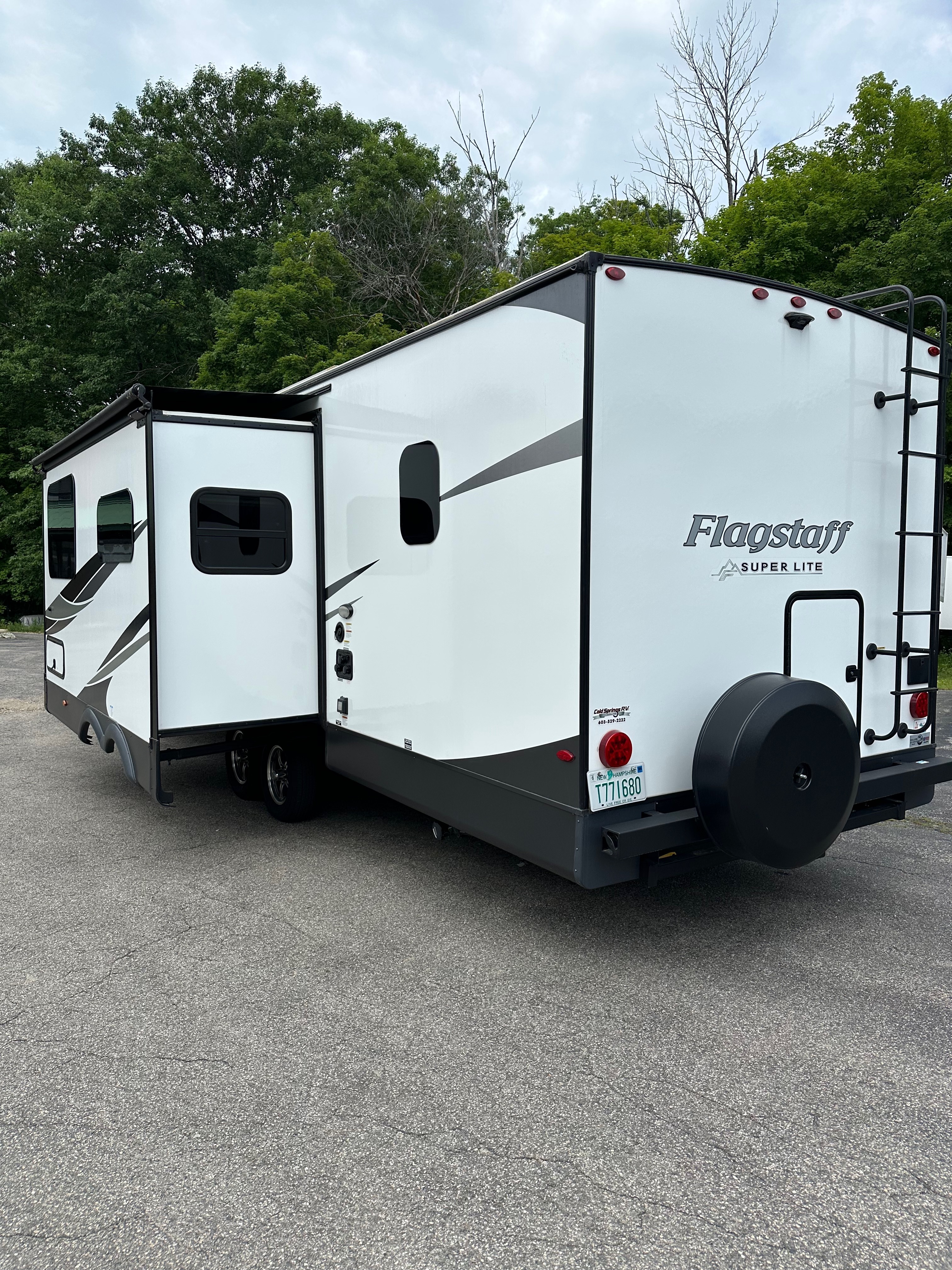 2024 Forest River FLAGSTAFF SUPER LITE 27BHWS in northwood NH