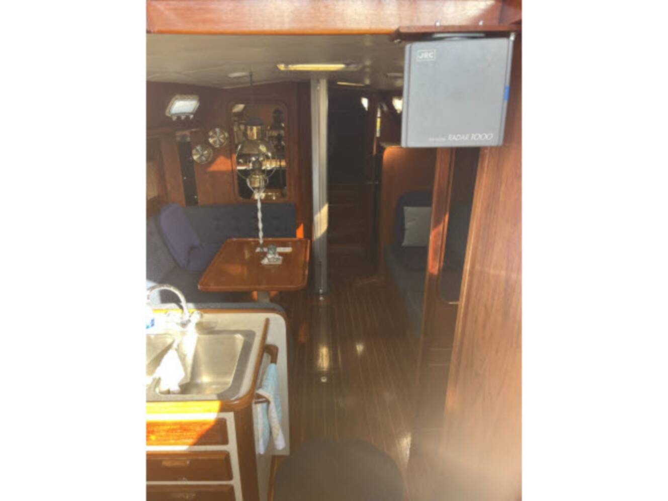 A photo of this 1985 Islander Peterson 40