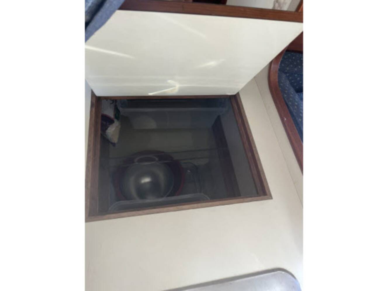 A photo of this 1985 Islander Peterson 40