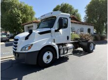 Commercial Truck Spotlight: Freightliner Cascadia image