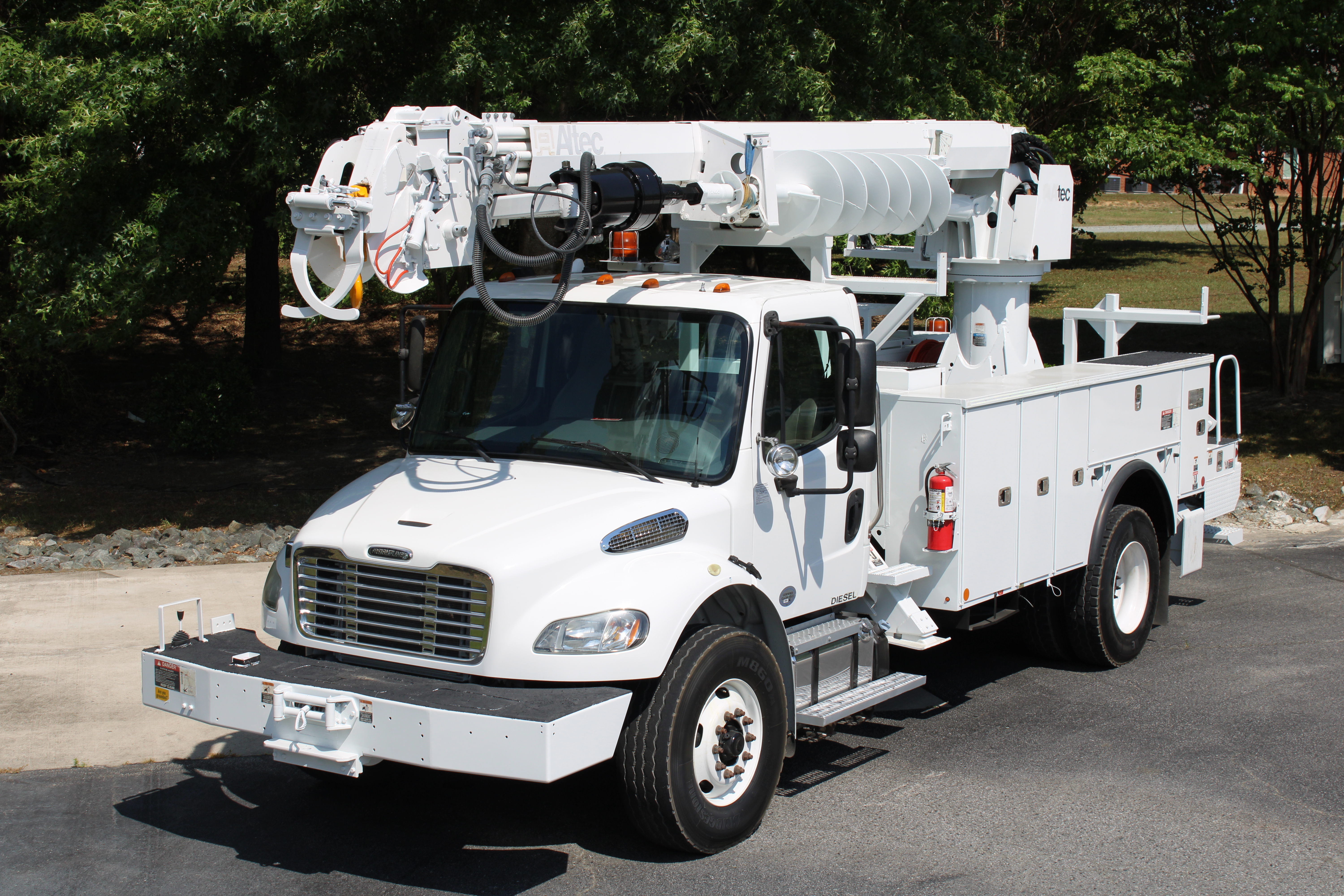 その他 INTERNATIONAL 4400 SERIES Digger Derrick International 4400 Digger Derrick For Sale - Commercial Truck Trader