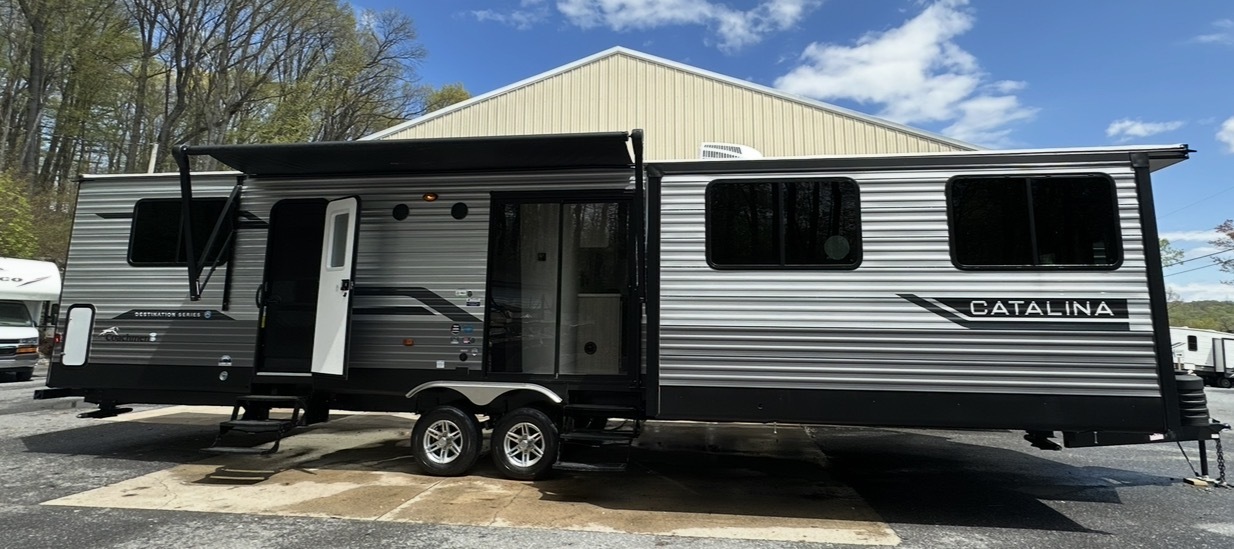 2024 Coachmen CATALINA DESTINATION SERIES 39MKTS in lititz PA