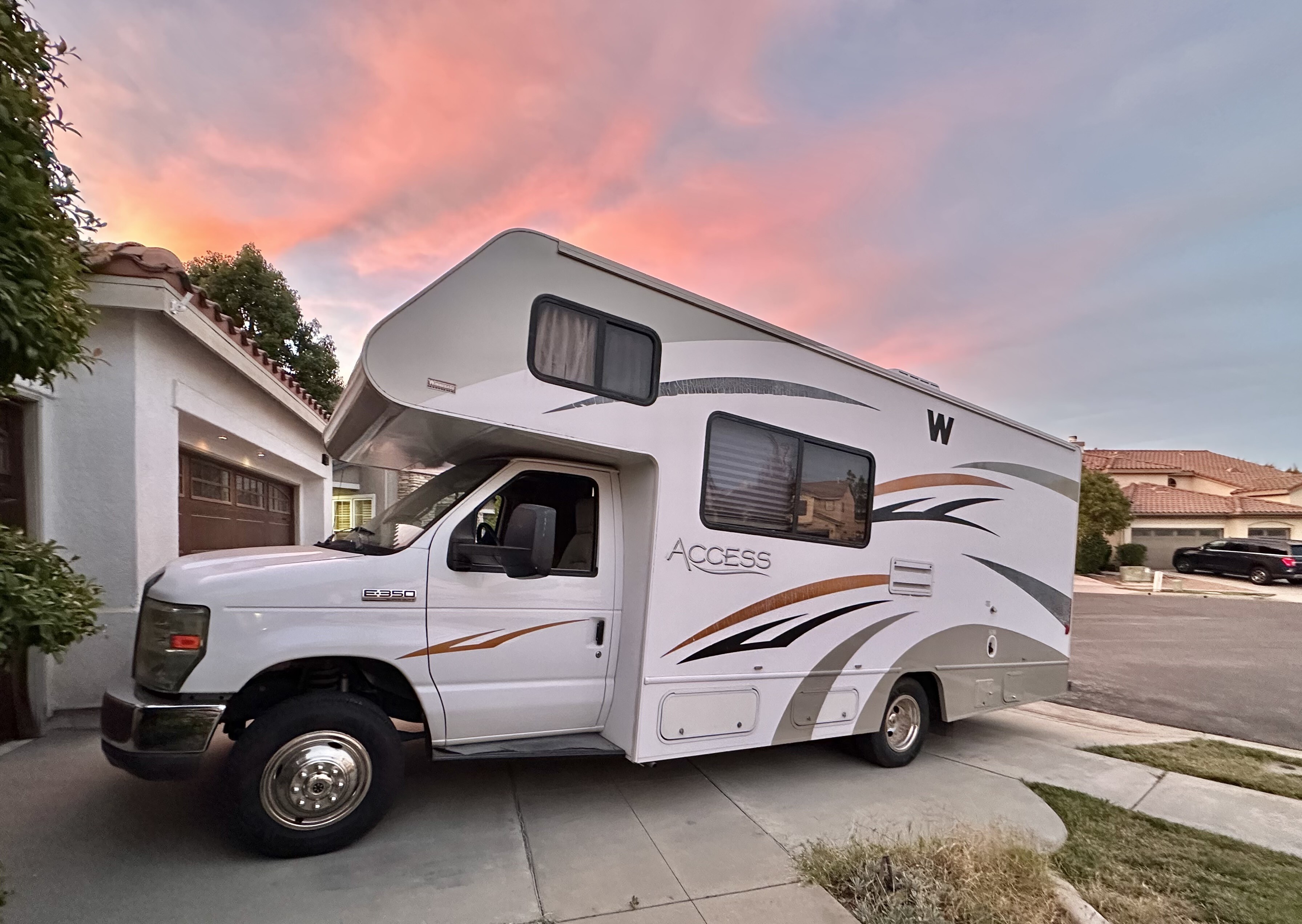 2010 Winnebago ACCESS 24V RV
