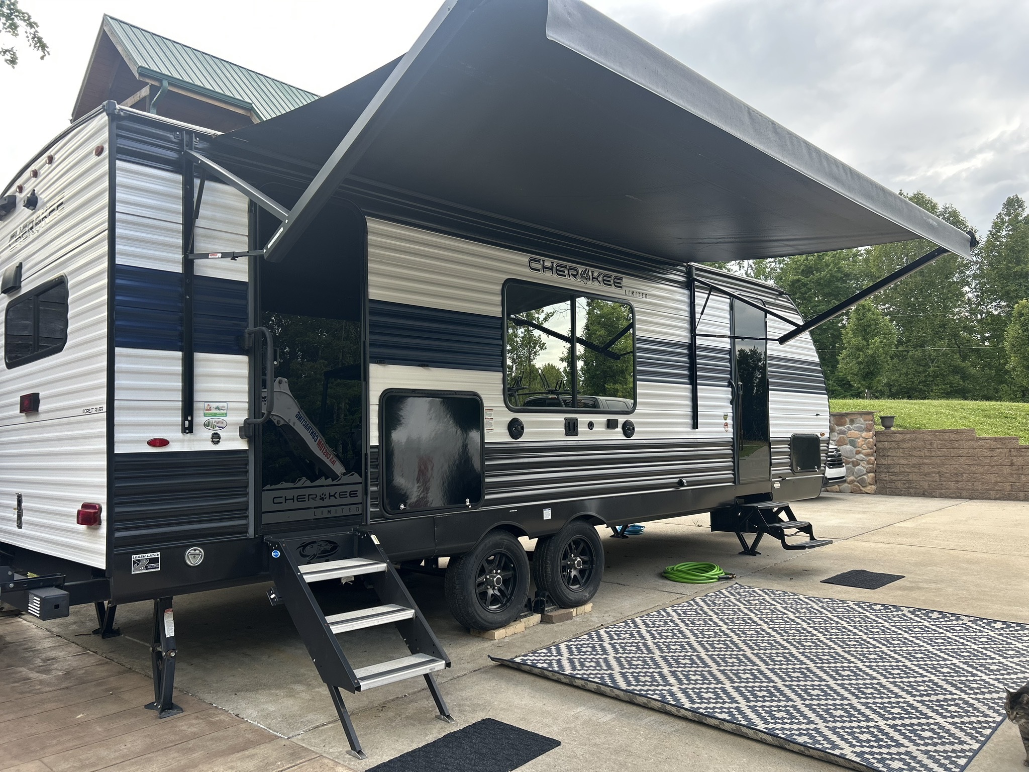 2023 Forest River CHEROKEE GREY WOLF 233MB RV