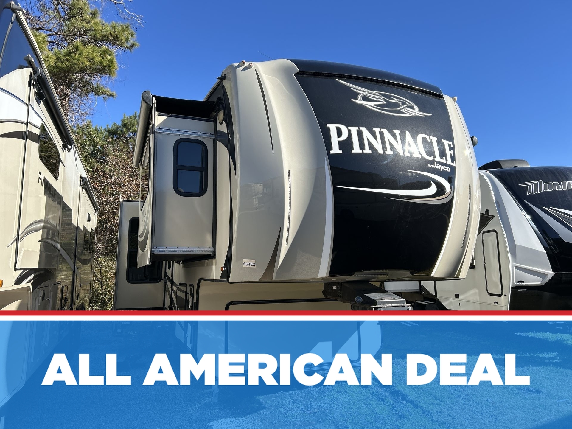 2017 Jayco Pinnacle 38 FLSA RV