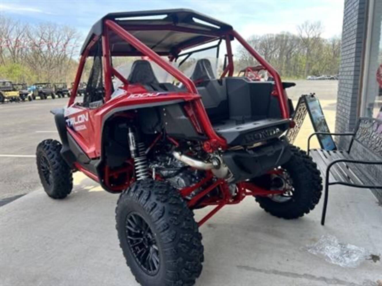 A photo of this 2026 Honda Talon 1000R FOX Live Valve