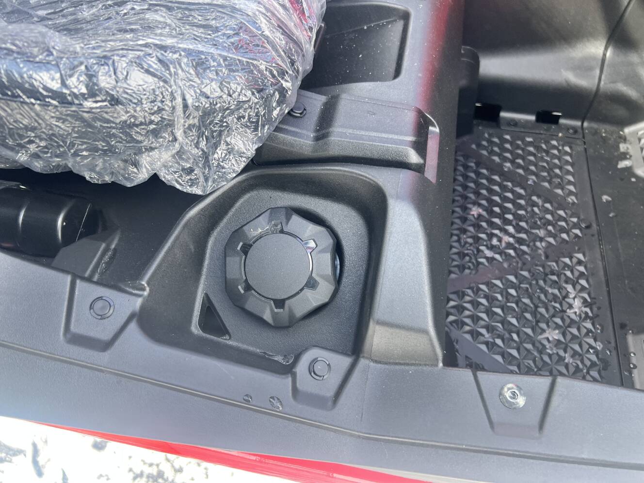A photo of this 2026 Honda Talon 1000R FOX Live Valve