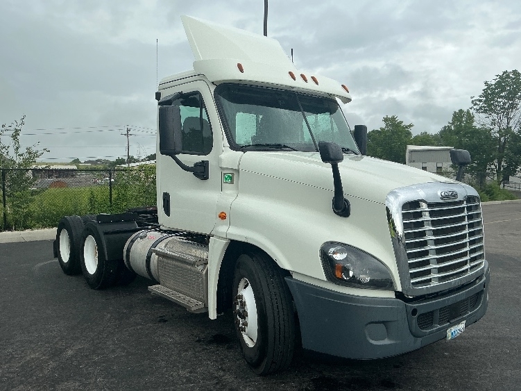 2019 FREIGHTLINER CASCADIA 125 in Erlanger, KY
