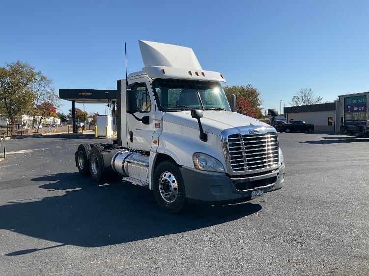 2018 FREIGHTLINER CASCADIA 125 in Milford, DE