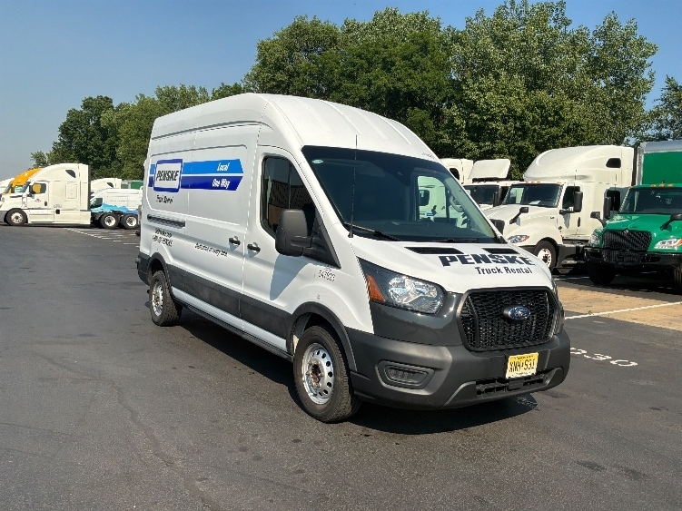 2023 FORD TRANSIT 250 in Bensalem, PA