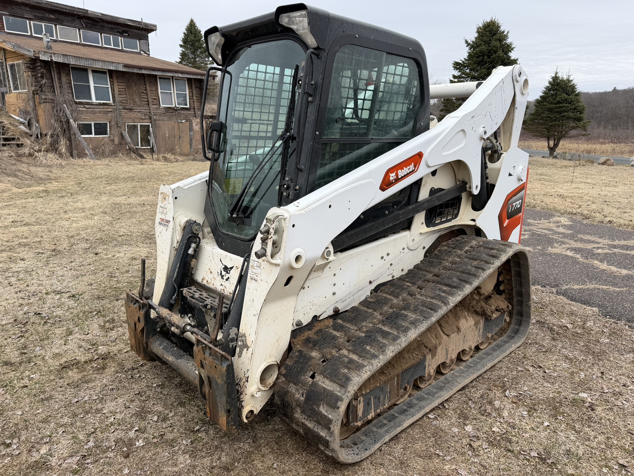 2023 BOBCAT T770 in Burnsville, MN